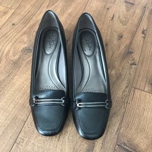 Life Stride Soft System Flex Loafer